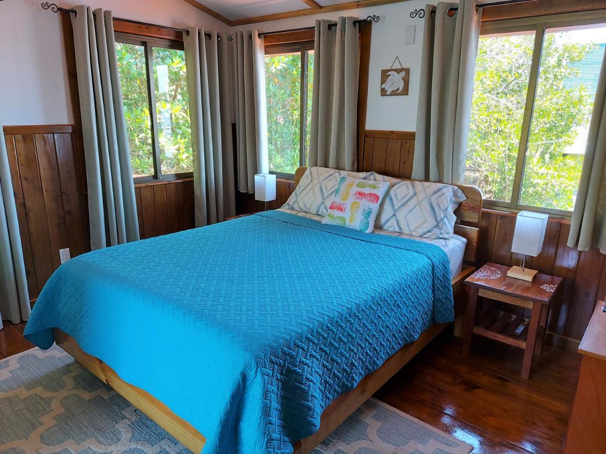 The Sunsetter Bed & Breakfast Bocas Town Exterior photo