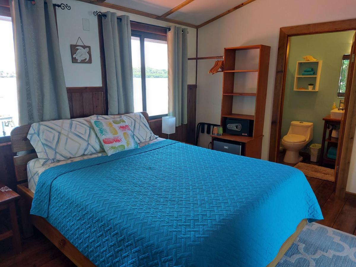The Sunsetter Bed & Breakfast Bocas Town Exterior photo